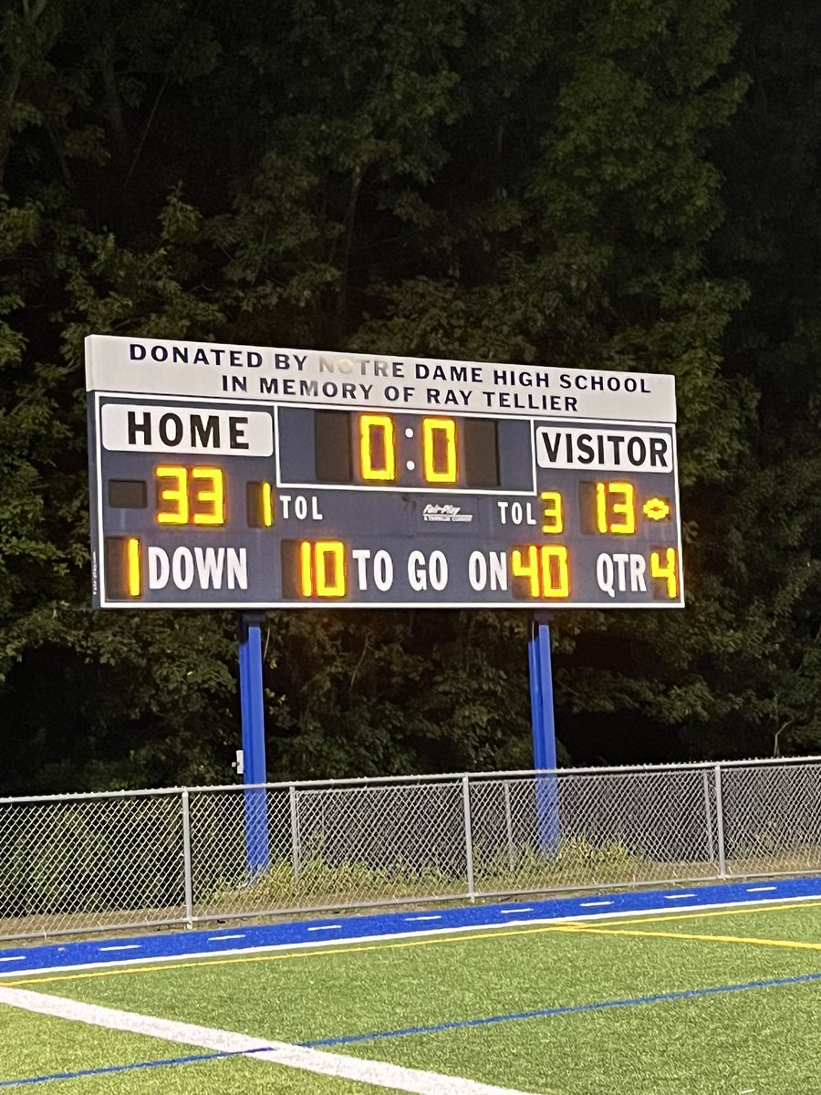 WE BEAT TRUMBULL!

33-13 Notre Dame🔰