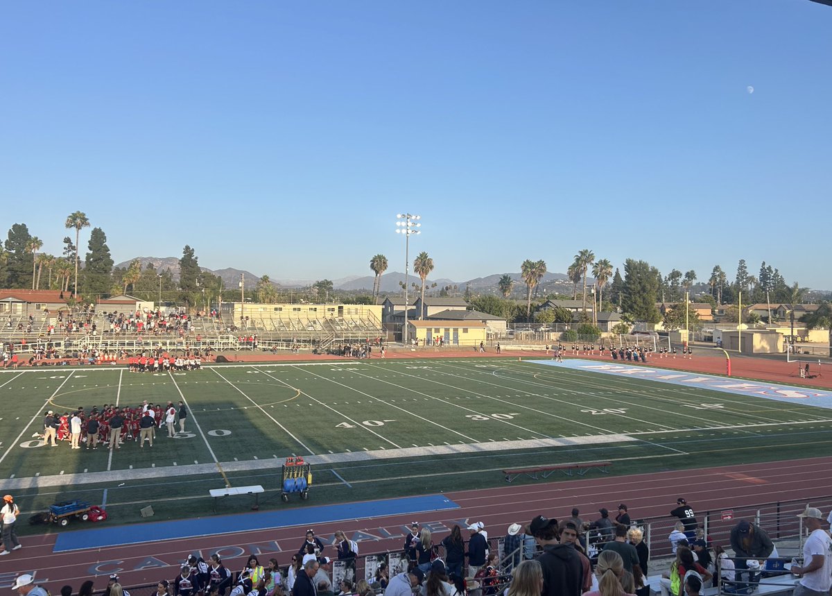 KUSI PPR Red Jackets (@redjacketarmy) on Twitter photo Out in El Cajon Valley High School, we have Christian taking on Santa Fe Christian! Match up of the Patriots πΊπΈand Eagles!!π¦
π
<a href="/SFC_Football/">SFC Football</a> <a href="/CHS___Athletics/">Christian HS Patriots Athletics</a>
#kusippr Out in El Cajon Valley High School, we have Christian taking on Santa Fe Christian! Match up of the Patriots πΊπΈand Eagles!!π¦
π
<a href="/SFC_Football/">SFC Football</a> <a href="/CHS___Athletics/">Christian HS Patriots Athletics</a>
#kusippr