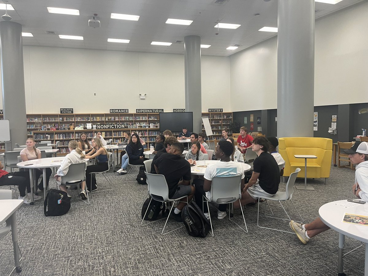 Our Leader League was announced today! Congrats to these Lions on being the models of what a Lion should be. Really looking forward to our visits to <a href="/ZumMidRivers/">FZSD MidRivers</a> <a href="/zumstpeters/">FZSD StPeters</a> <a href="/ZumHawthorn/">FZSD Hawthorn</a> <a href="/ZumLewis_Clark/">@ZumLewisClark</a>