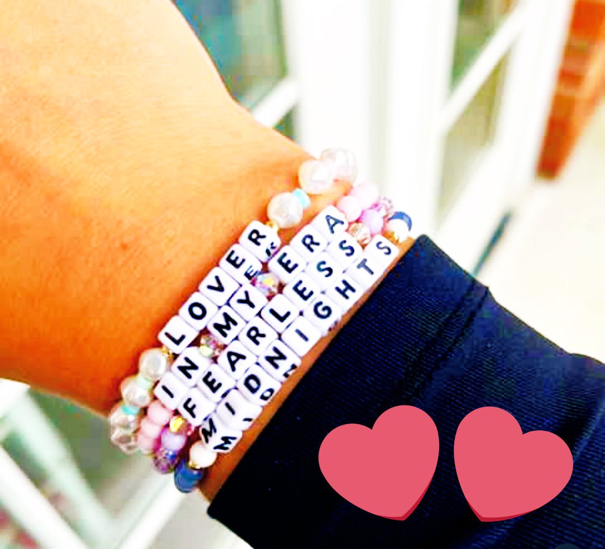 MarioCopello's tweet image. Twinning with @CarlosOwns 
-
-
@taylorswift13 @taylornation13 #SwiftieGoodLuckCharm