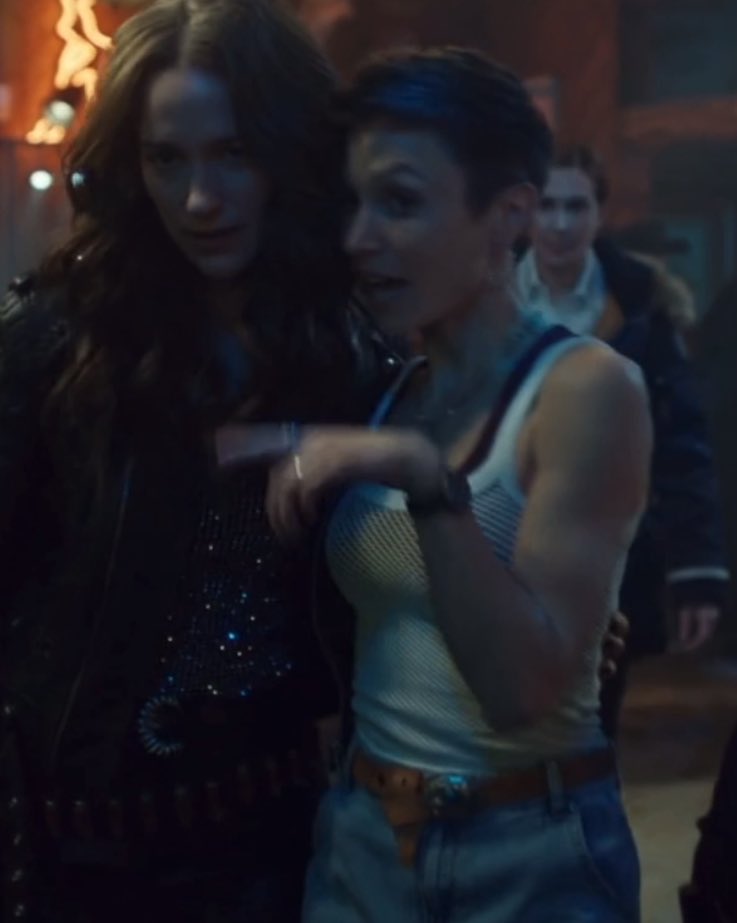 unicornearper's tweet photo. i thought it was a wake but it looks like a gun show to me… #wynonnaearp #vengeance @Dom_P_C https://t.co/J5QSFfnyOI