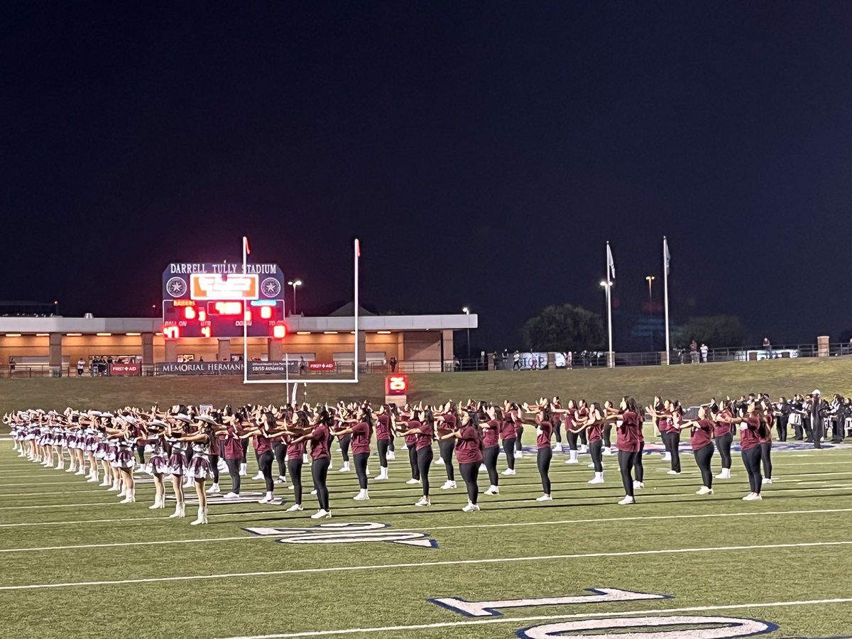 ⁦<a href="/northbrookhigh/">Northbrook High School</a>⁩ Pride! 130 Bandolera alumni came back tonight to perform @ half-time to celebrate 50 great years! #SBISDProud