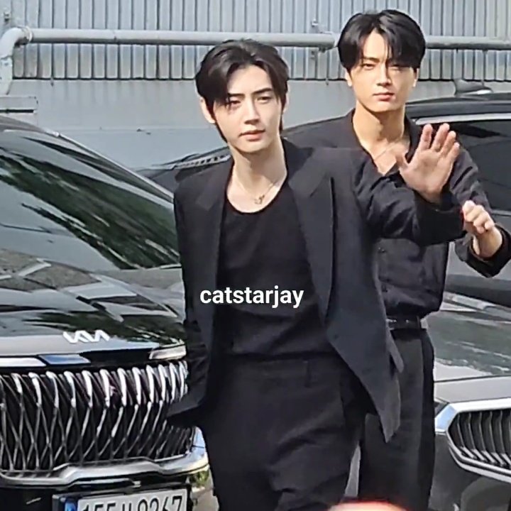 jayhoonsgf's tweet photo. — drop tags for jayhoon 🖤🤍

JAYHOON SCENT OF STARS  
#JAYHOONxCREED #ENHYPEN_JAY #ENHYPEN_SUNGHOON
@ENHYPEN_members @ENHYPEN https://t.co/9GtgVR7ml0