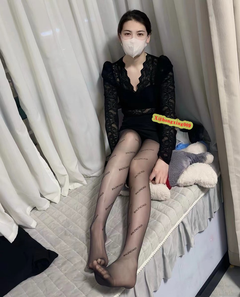 戴口罩的黑丝长腿阿姨 https://t.co/4BwUtYo47f