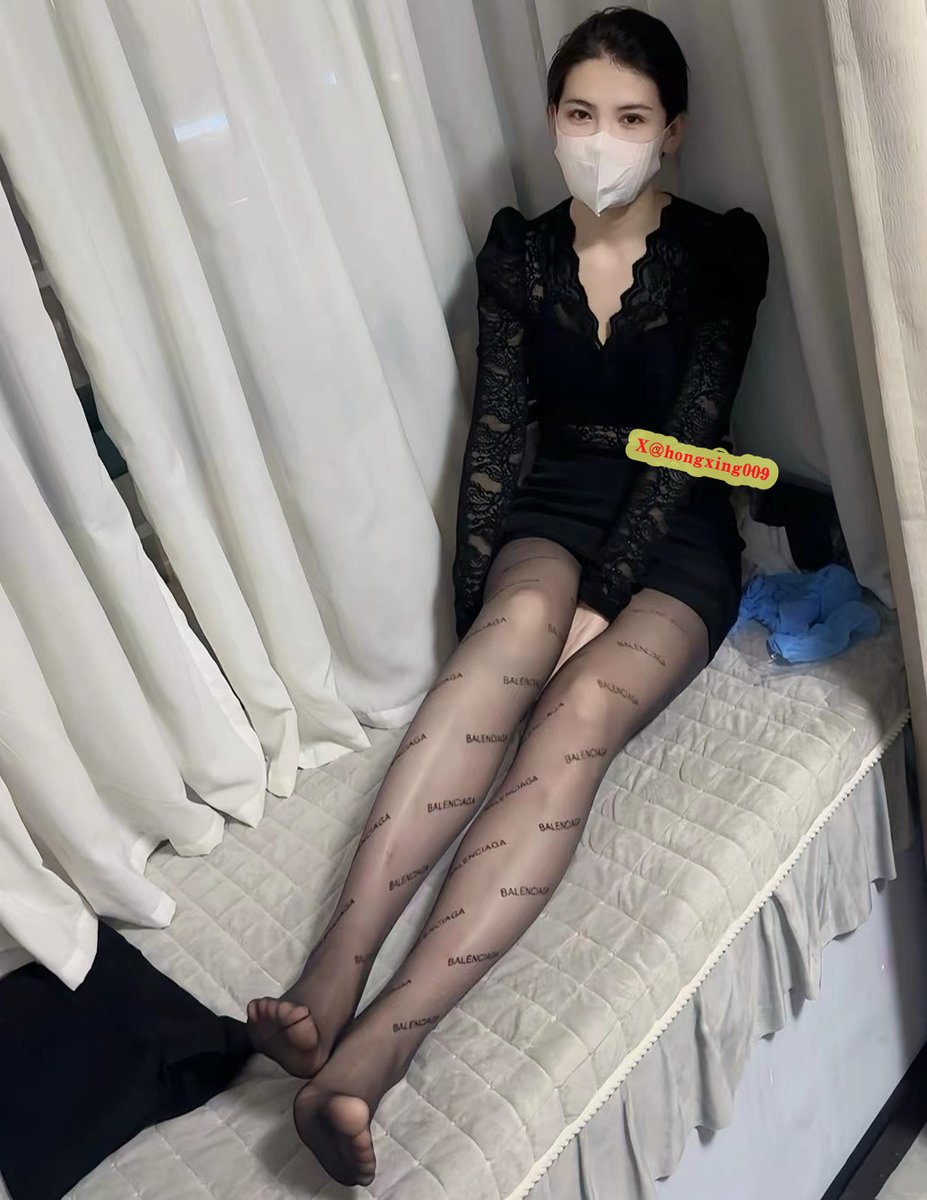 戴口罩的黑丝长腿阿姨 https://t.co/4BwUtYo47f
