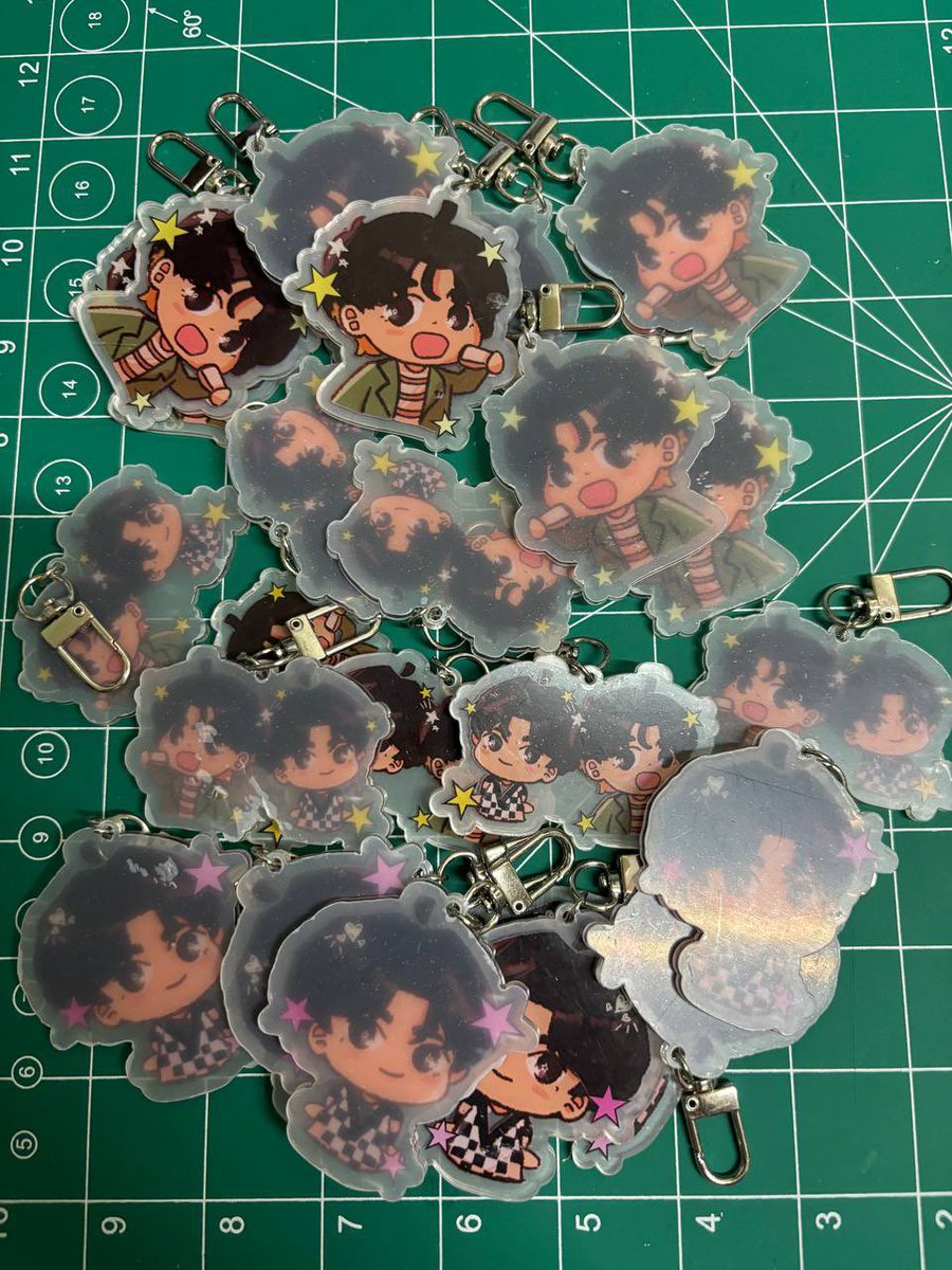 salminoya's tweet photo. ⭐️!! keyrings were delivered safely yesterday; however, upon sorting, we discovered a few broken pieces. We will replace them immediately. We are currently awaiting our manu's response regarding this, and we will keep you posted! https://t.co/0LCopG1LoF