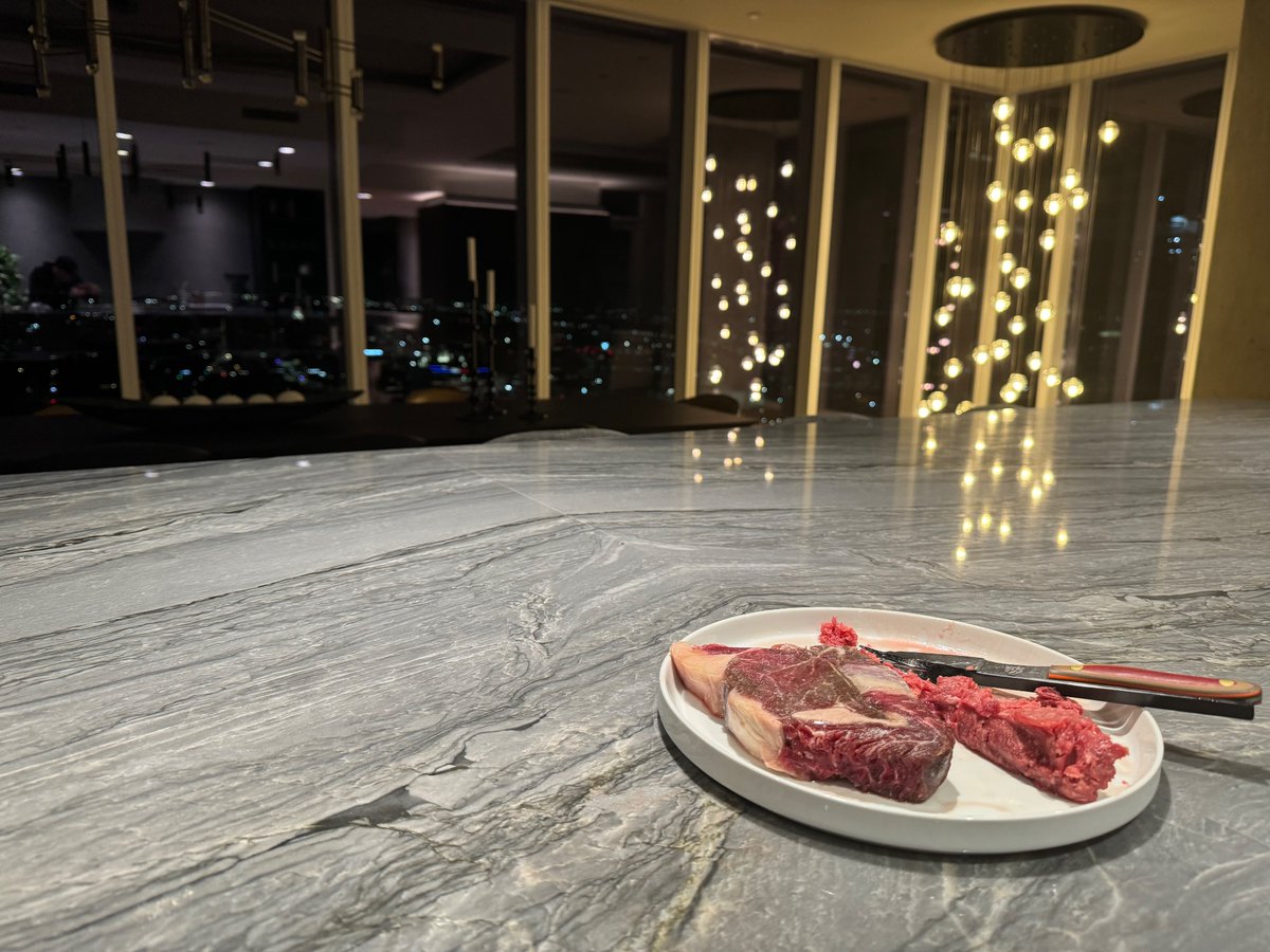 It’s 7am Sat and I’ve already 
-shot 2 hours of content
-full body lifted
-practiced guitar 1 hour
-bought $100k BTC 
-downed an lb of raw organs
-injected myself with 4 substances
-reminded you I’m a golden god

This is the life of the alpha prime KOL. Join me. We win here.