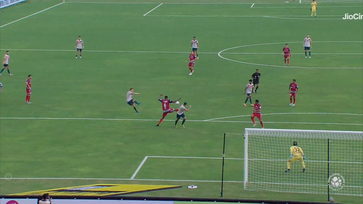 moadnanx's tweet image. 📸 - Great shot from van Nieff.