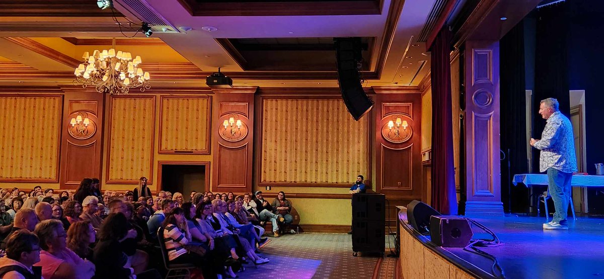 PsychicMediumSL's tweet photo. Another great night of Spirit messages at Casino Nova Scotia Sept 20th 2024. #hometownlove #lovenovascotia #spirittalker #shawnleonard ❤️✨️ https://t.co/zC5w13YZV5
