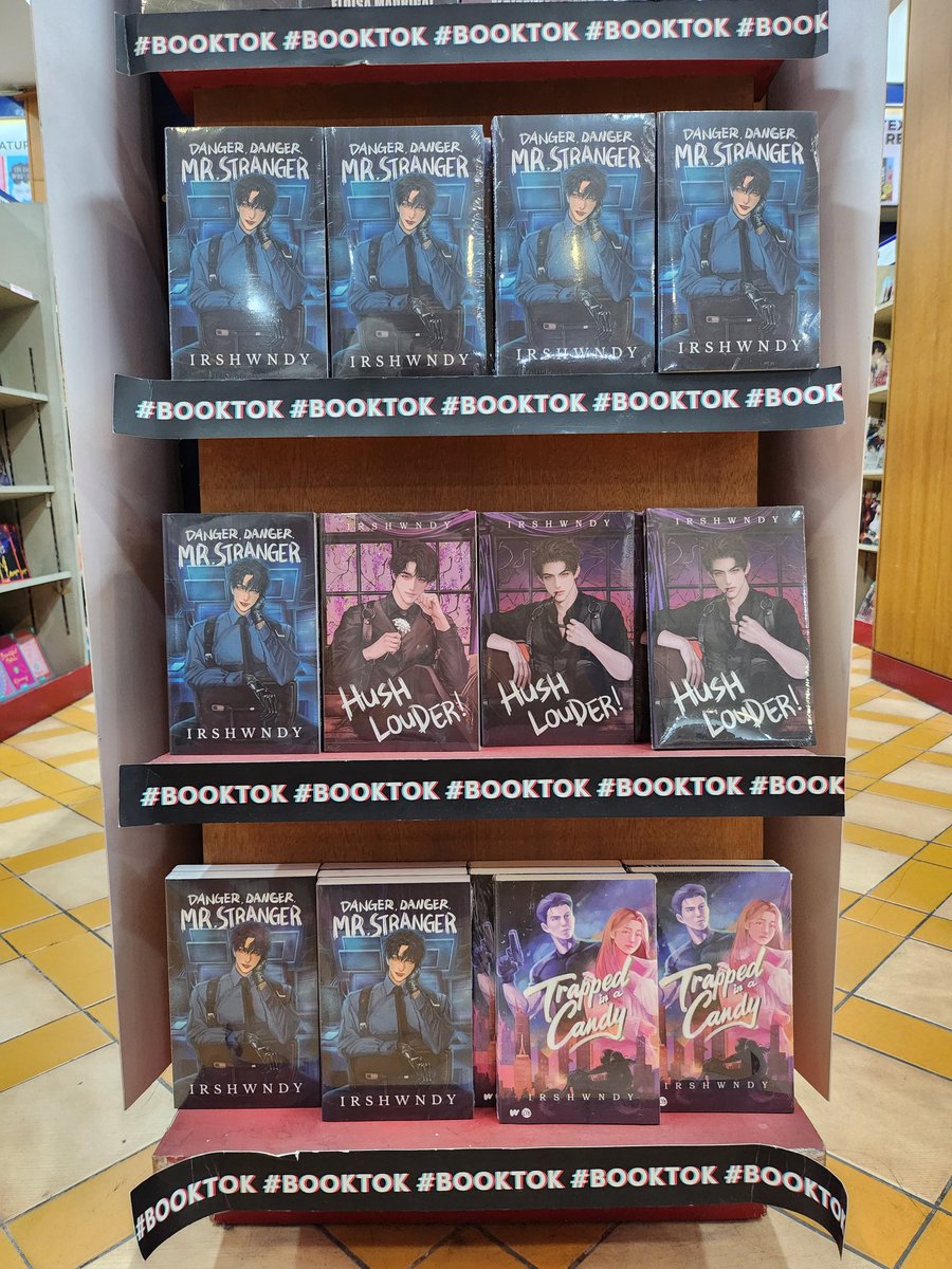irshwndy's tweet photo. REAL!!! 😱💙🖤 Danger, Danger, Mr. Stranger (DDMS) book is now available at National Book Store branches ‼️ Nasa NBS na si Xantiel 😍🥰
📸 spotted at National Book Store (NBS Cubao Superbranch)
#DDMS #DeuxIsHere #Irshwndy https://t.co/Gbn18YGR6p