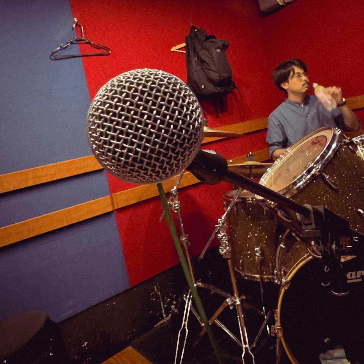 bleustraggler's tweet photo. ボーカルの車窓から。これはたぶん2週間くらいまえ。新しい曲増やしてる。イームラくんはお休みの回。 https://t.co/21HwqFVFjC