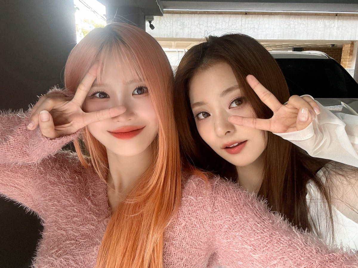 [💌#fromis_9]
2024.09.21
#꼰대희

#프로미스나인
#송하영 #하영 
#이나경 #나경