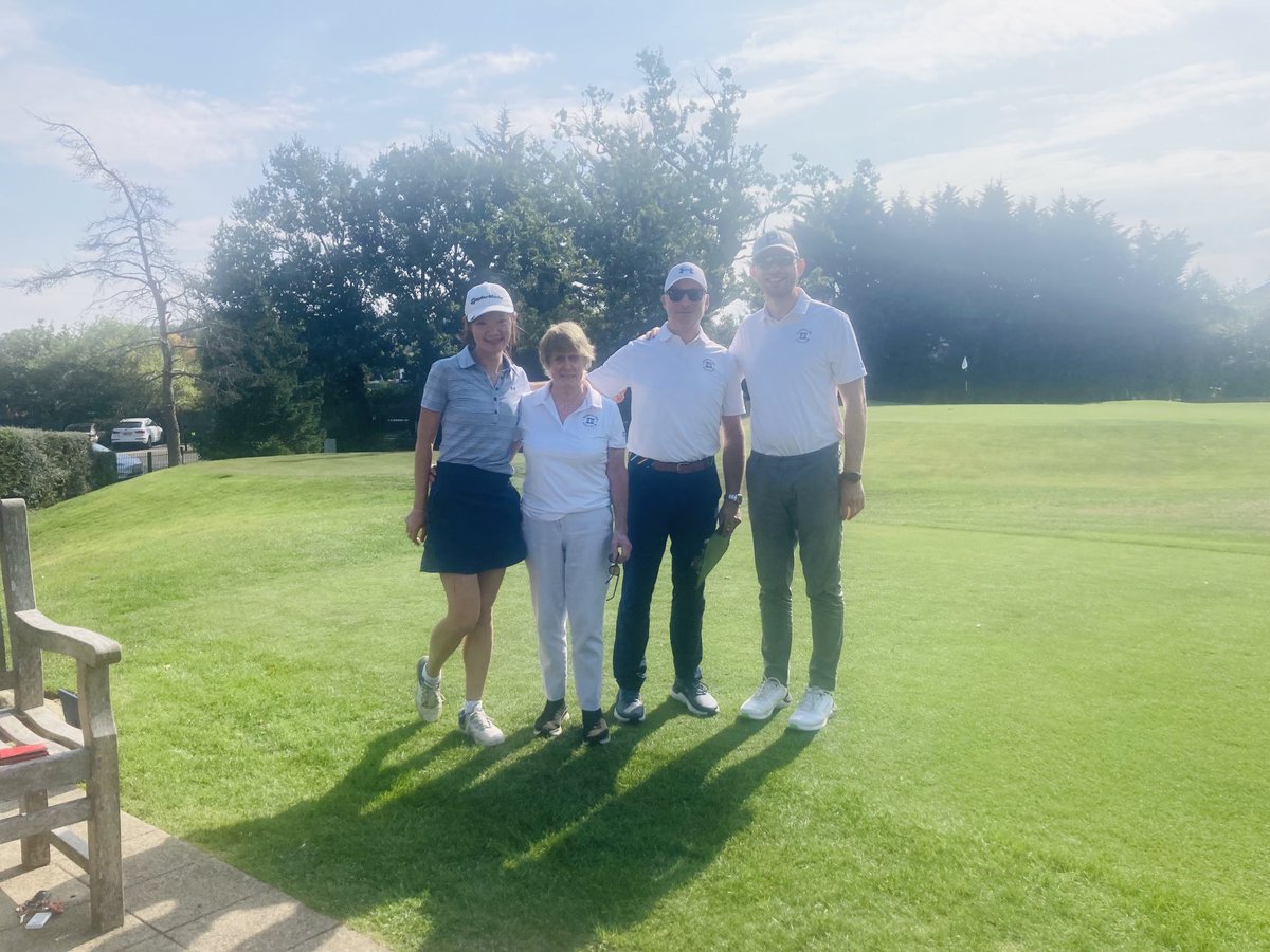🤩the “Officials” are ready to start off the Junior Club Championship ⁦<a href="/MuswellHillGC/">Muswell Hill GC</a>⁩ we have a big field of close to 40 junior members playing today 🏌️‍♂️⛳️ ⁦<a href="/EnglandGolf/">England Golf</a>⁩ ⁦<a href="/Middlesex_Golf/">Middlesex Golf</a>⁩