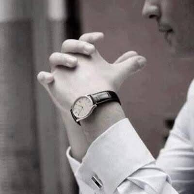 AbwkamlBd's tweet photo. انا خليط من أعمار مختلفة..وشخصيه معقده حتي إنني لا أدرك مزاجي بعد عشر دقائق كيف سيكون ...!!!🥱🤝 https://t.co/rpdKTQeUfj