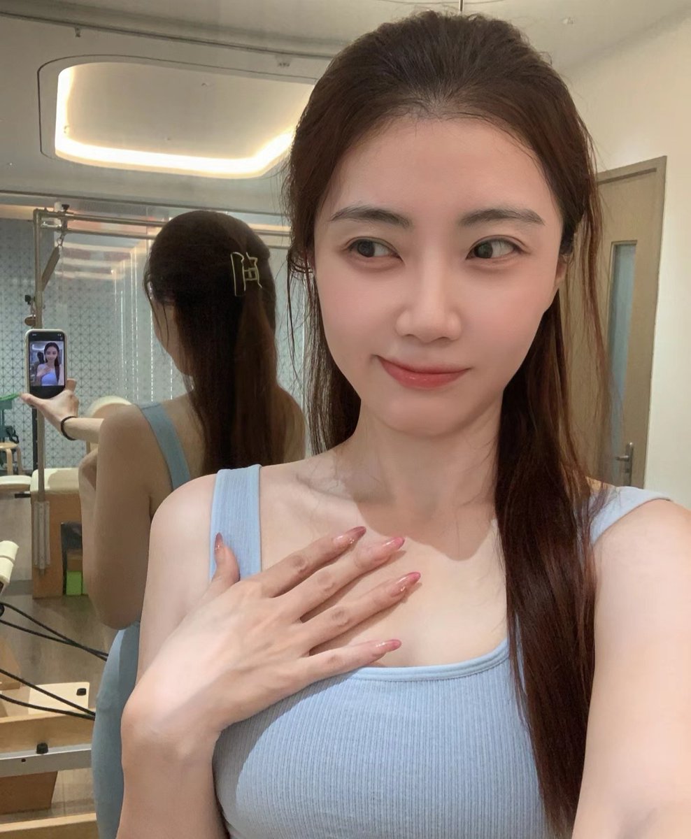 简简单单，就很优雅。 https://t.co/CyPOZrxJOa