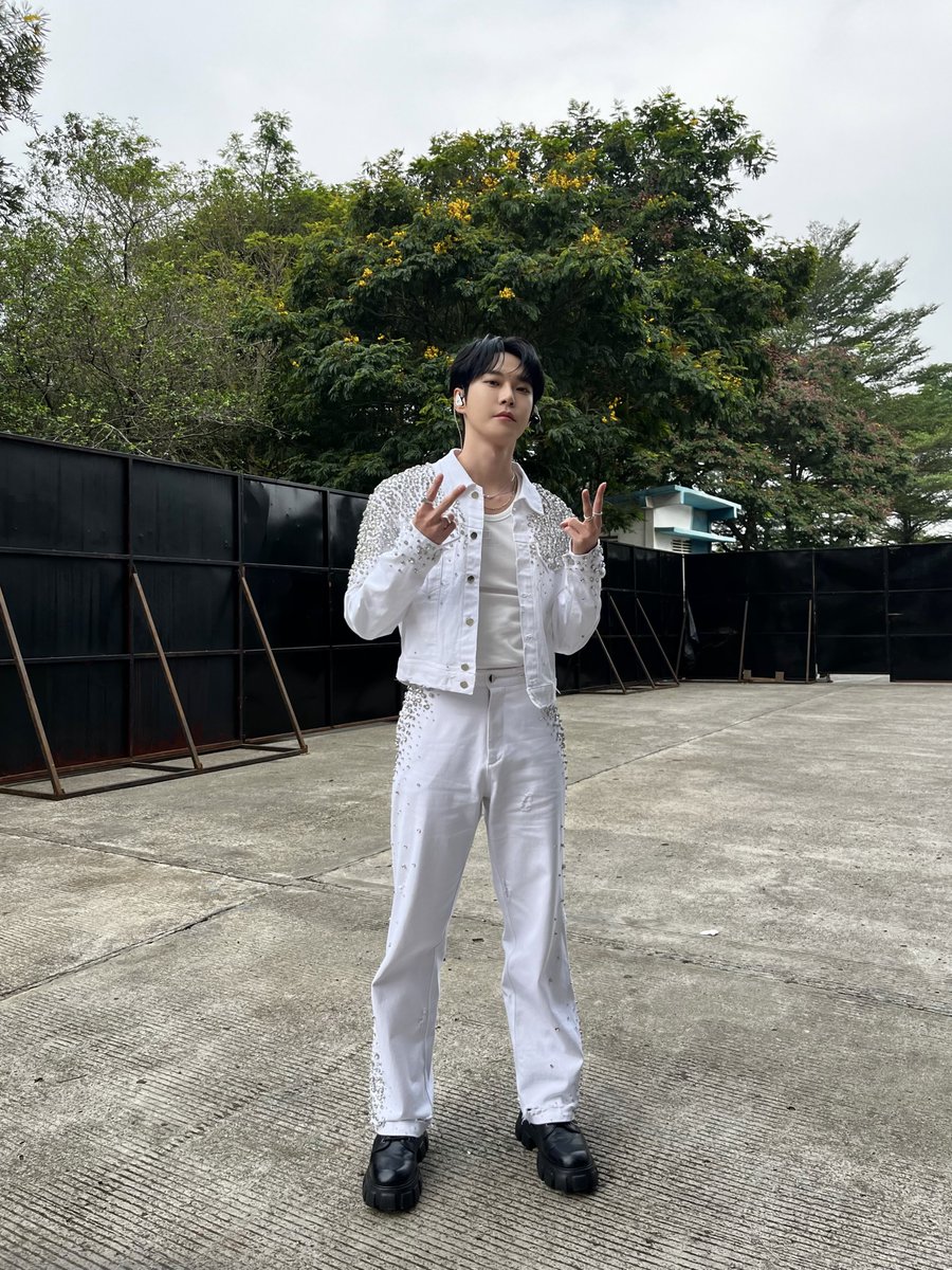 NCTsmtown's tweet photo. #DOYOUNG in #JAKARTA

#도영 #Dear_Youth 
#DOYOUNG_Dear_Youth 
#NCT #NCT127 https://t.co/Y29UOizTLi