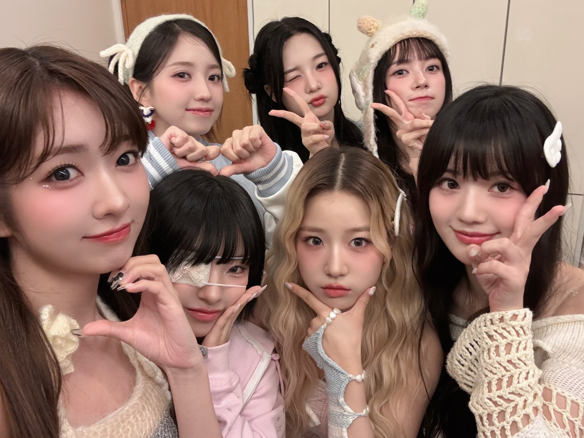 GX_8j7da0AAKybQ?format=jpg&name=large