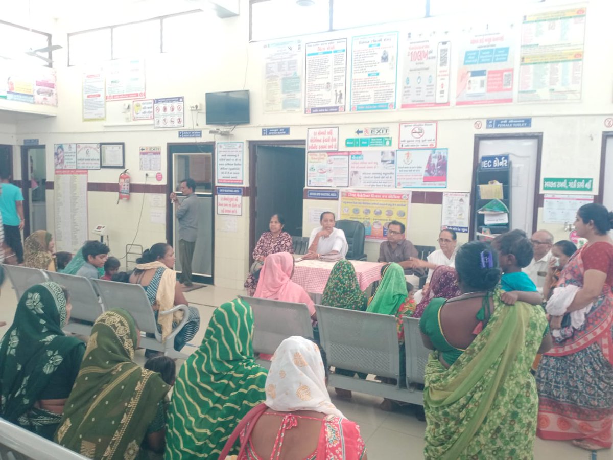 IdarSbcc's tweet image. પોષણમાસ સપ્તાહની ઉજવણી અંતગર્ત પ્રા.આ.કેન્દ્ર. જસવંતગઢ ખાતે સેમસ્કીનીંગ કરવામાં આવું તેમજ પોષણા જાગૃતિ અંગે ચર્ચા કરવામાં આવી...
@CdhoSabarkantha @THOIDAR  @Sbccsk @sabarkanthadp @OfficerIec @DrDedhrotiya