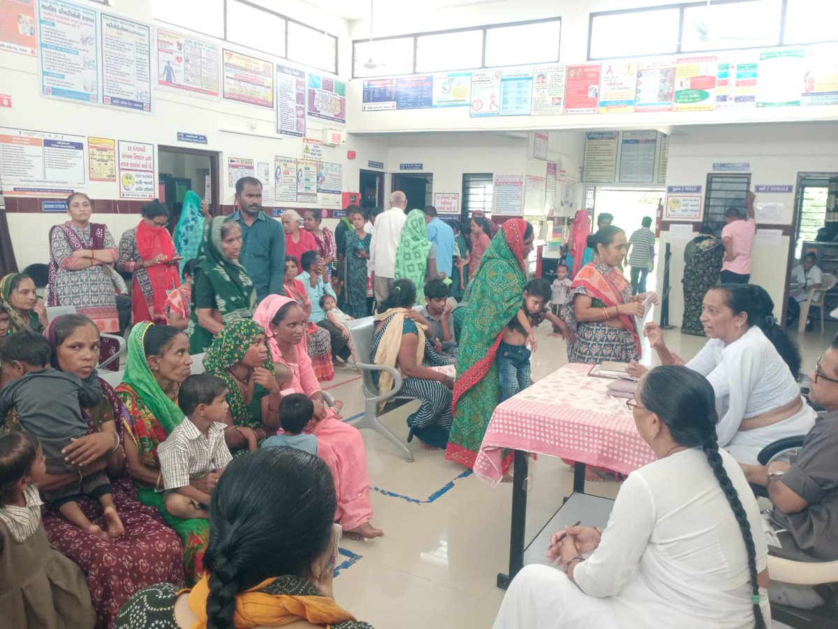 IdarSbcc's tweet image. પોષણમાસ સપ્તાહની ઉજવણી અંતગર્ત પ્રા.આ.કેન્દ્ર. જસવંતગઢ ખાતે સેમસ્કીનીંગ કરવામાં આવું તેમજ પોષણા જાગૃતિ અંગે ચર્ચા કરવામાં આવી...
@CdhoSabarkantha @THOIDAR  @Sbccsk @sabarkanthadp @OfficerIec @DrDedhrotiya