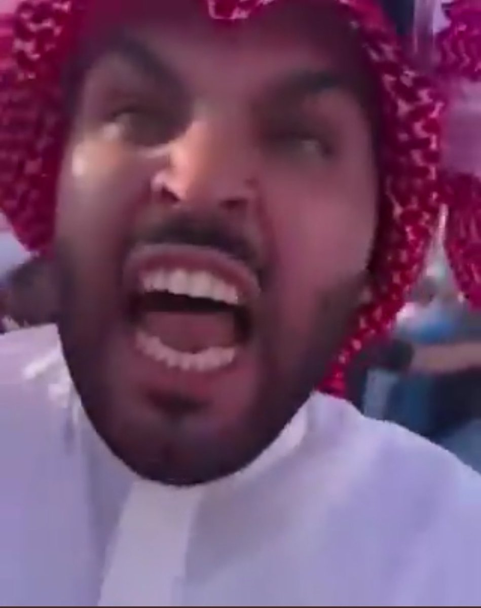 8htii's tweet photo. @ALQH5o5 السبب هذا اكل عشاء الضيوف وعشاء اخوانه وعيال عمه ويذكر بعد انه اكل عشاء غيداء والنصر جعله التخمه 🤲 https://t.co/bKXmjaB2Yl