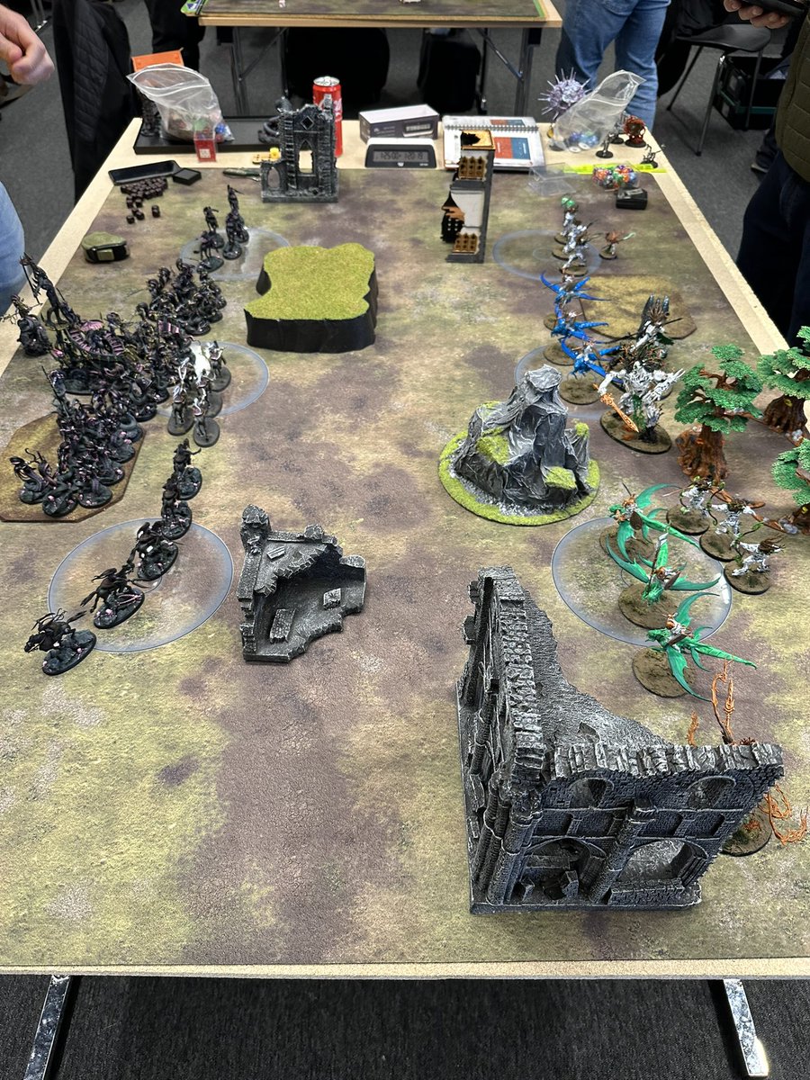 Karadim_'s tweet photo. Round one is off! Troggoff and such #aos #WarhammerCommunity #randompictures https://t.co/SrvmOjyQKE