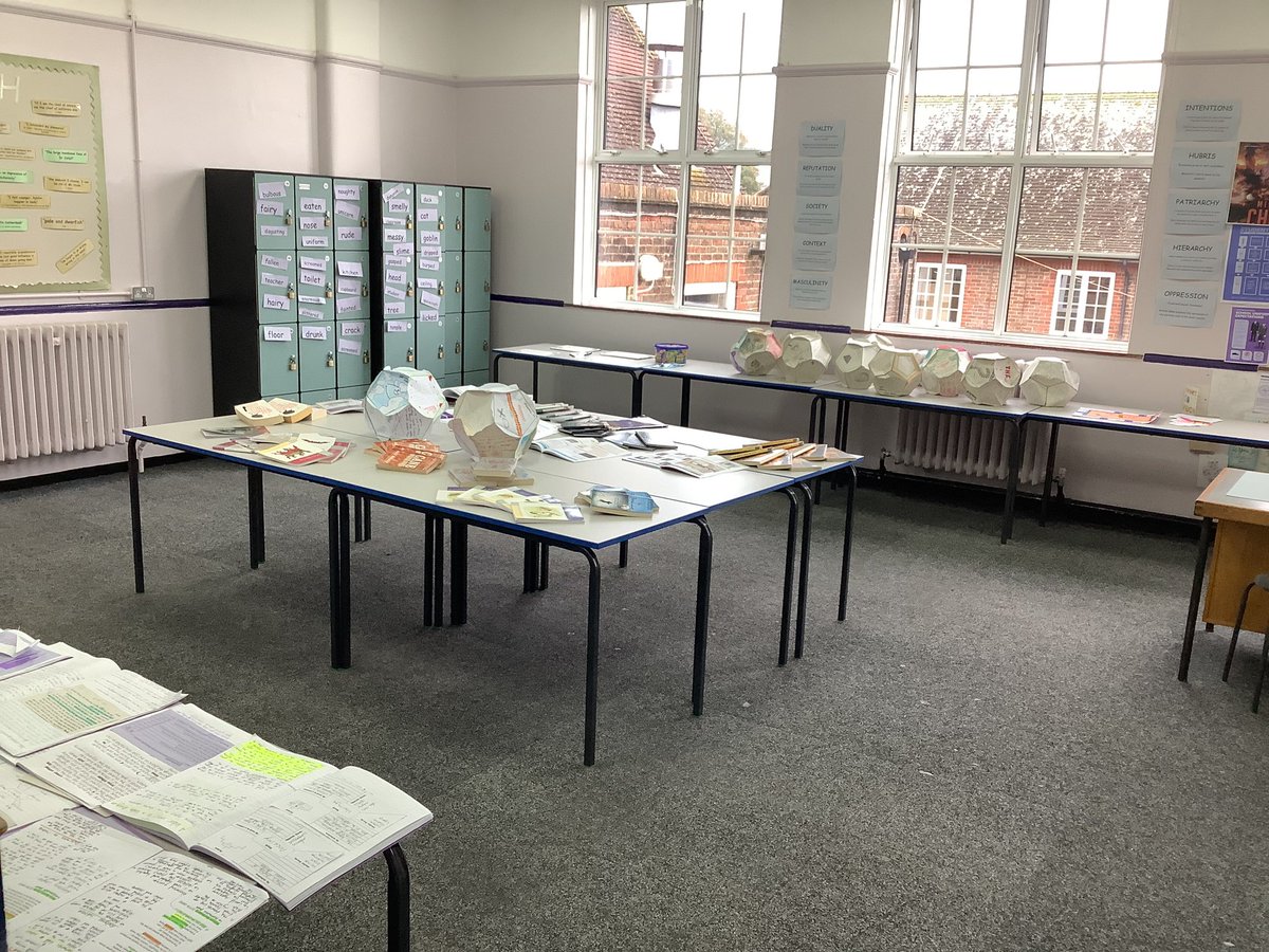 WorthingHighEng's tweet photo. Happy Open Day! 🎉 The English Department are ready to welcome you - come and see us in E12! @WorthingHigh https://t.co/Zcf7WV2Dsa