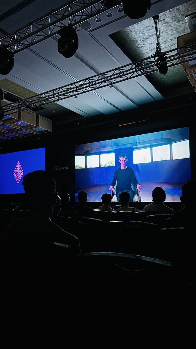 rxShri99's tweet photo. @VitalikButerin’s documentary is playing at #ethsingapore24 
Thanks @ETHGlobal for the inspiration🙌🙌 https://t.co/2YTSa35KBQ