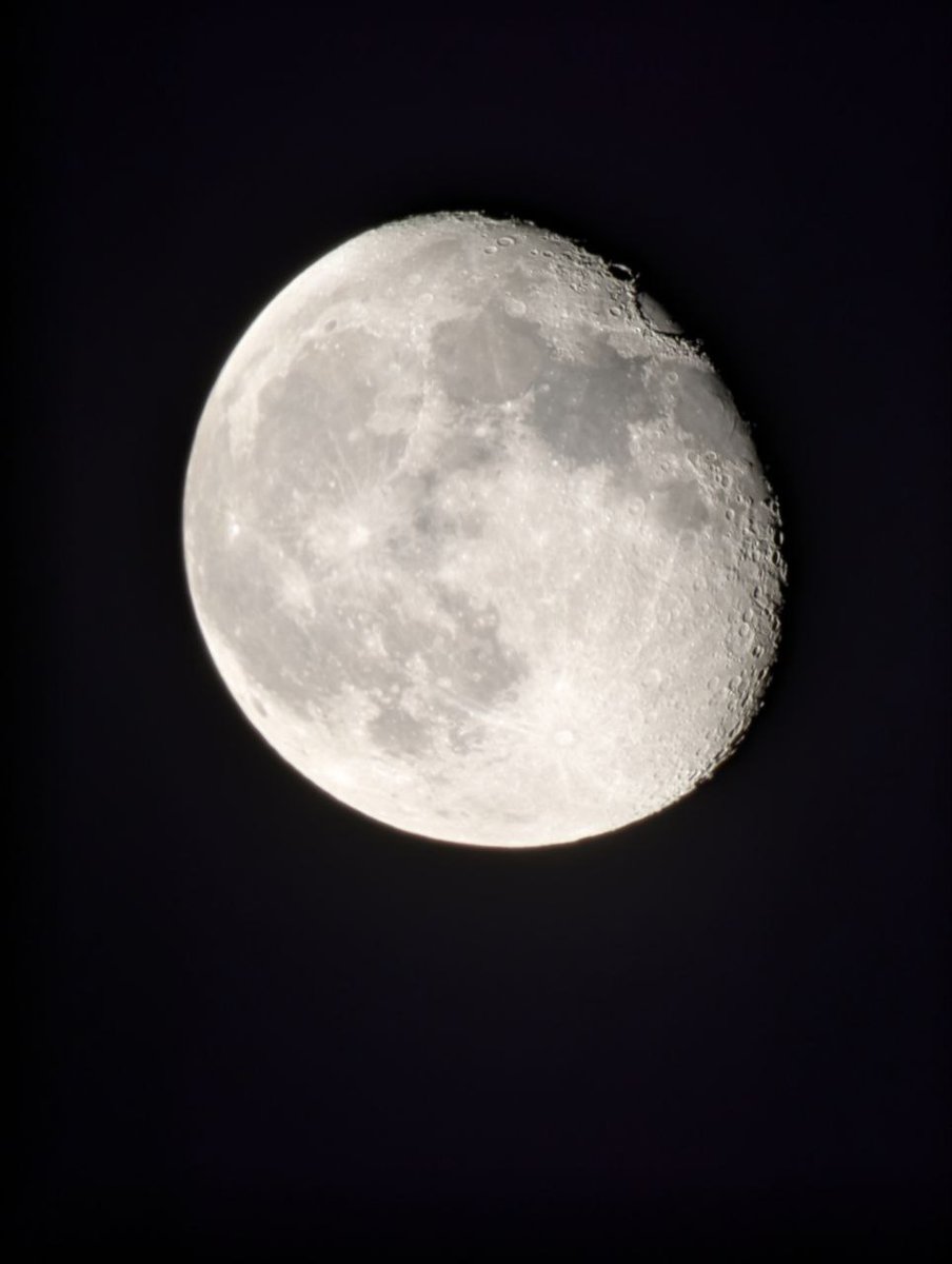 smartphone_astr's tweet image. By Flo - &quot;trying the combination #EagleImageStacker &amp;amp; #Vaonis Hestia
🌄 #Moon
📱 #Pixel 7 📷 #Gcam 
⚙ 3x dig zoom
🔭 Vaonis Hestia 
🎨 Stacked 30 L with Eagle Image Stacker
📆 20.09.24, 21:15
🌐 South #Germany / #mobilephotography #smartphone_astrophotography @MoonHourSocial