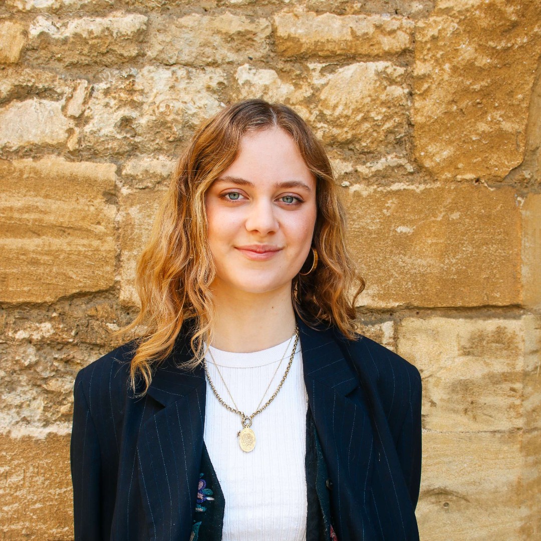St Peter's College (@spc_oxford) on Twitter photo Congratulations to third-year St Peter’s student Aneshka Moudry, who has been given two awards recognising her strong performance in the Department of Chemistry. 
spc.ox.ac.uk/news/st-peters… 
#OxfordUni #StudyatOxford Congratulations to third-year St Peter’s student Aneshka Moudry, who has been given two awards recognising her strong performance in the Department of Chemistry. 
spc.ox.ac.uk/news/st-peters… 
#OxfordUni #StudyatOxford