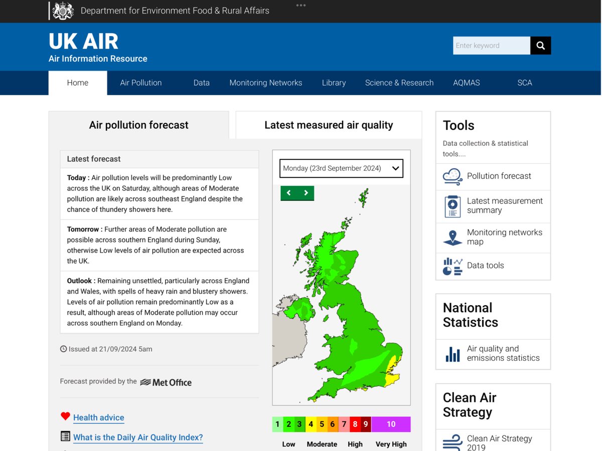 CleanAirLondon's tweet photo. #CodeAmber alert | MODERATE *average* #AirPollution levels over the next few days in south east England is more about maths than pollution. Heavy rain will reduce dangerously HIGH pollution at times HT @CopernicusECMWF << Bookmark your city e.g. London https://t.co/fg4GyjN7bc https://t.co/rw07WfvQXS