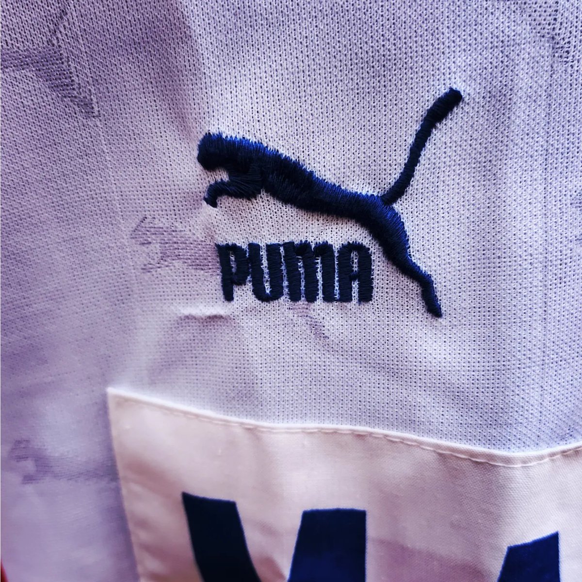 ATMShirts's tweet photo. Camiseta del @Atleti usada en la pretemporada de 1991 en un trofeo Carranza VS @Atletico Mineiro.
El modelo más mitico de @PUMA de principios de los 90's con la publicidad de #Marbella 
#ATMShirtsCollection https://t.co/OvetgFHwCc