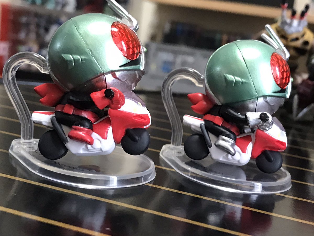 TakataKatchan's tweet photo. 仮面ライダー1号、2号
グローブとブーツが赤いのが2号
ほとんど同じ🤣
#ガシャポン
#ACTIONRIDE
#仮面ライダー https://t.co/gHfRkfByox