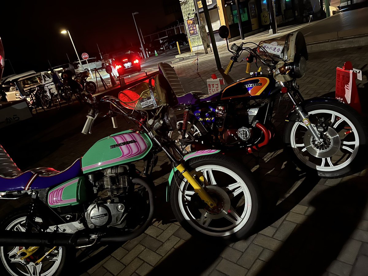 交換希望

この外装と純正オリジナル外装
交換有りましたら、
お願いします🤟🔥❤️‍🔥
