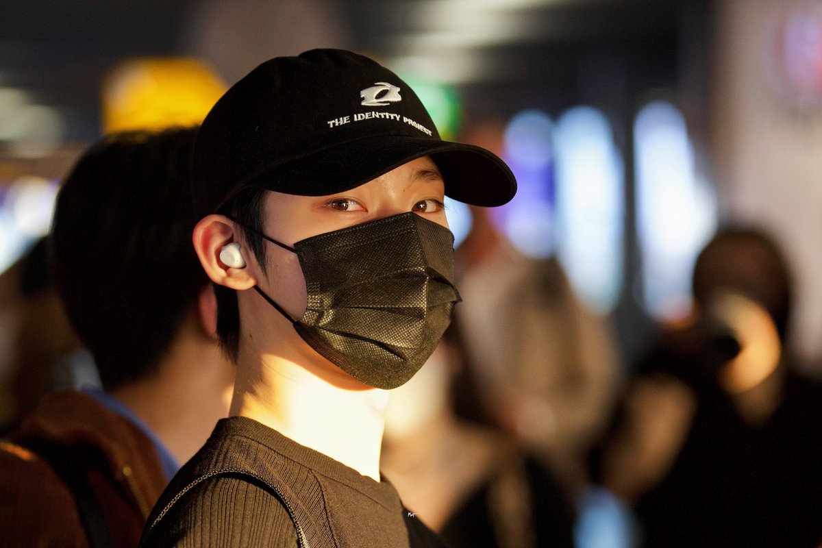 these movie-worthy shots of sunoo