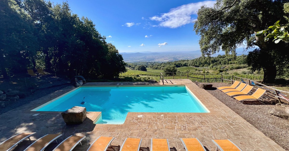 I❤️SEPTEMBER #breathtakingviews #valdonica #valdonicarestaurant #maremma #toscana #naturalwines #naturalwinelover #vinummagazin  #winetour #instawine #tuscany #visittuscany #organicwine #organicwinery #vermentino #sangiovese #wineenthusiast #winetravel #robertparker