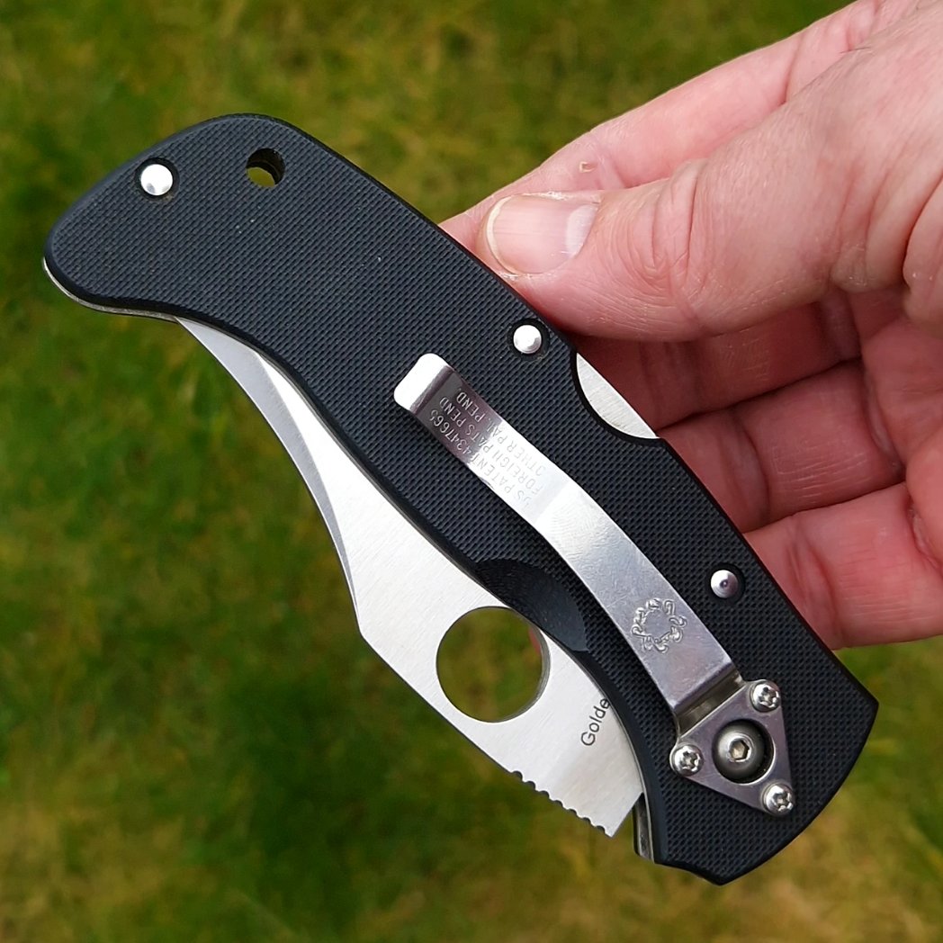 spydercollector's tweet image. I can&apos;t get enough of those bold curves of the #spyderco #chinook 1!