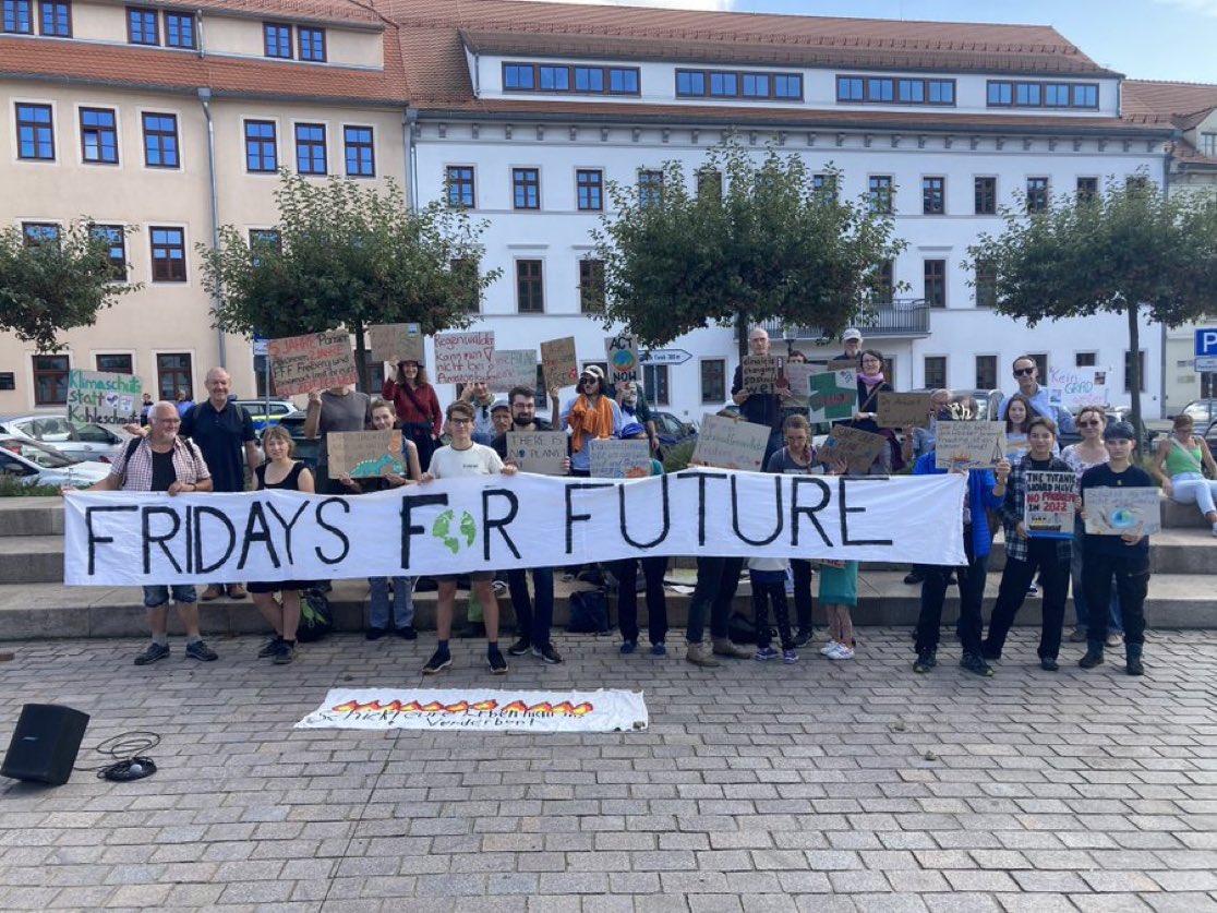 kroschel's tweet image. Ein Bild vom “Globalen #Klimastreik”, und alles daran ist schön.