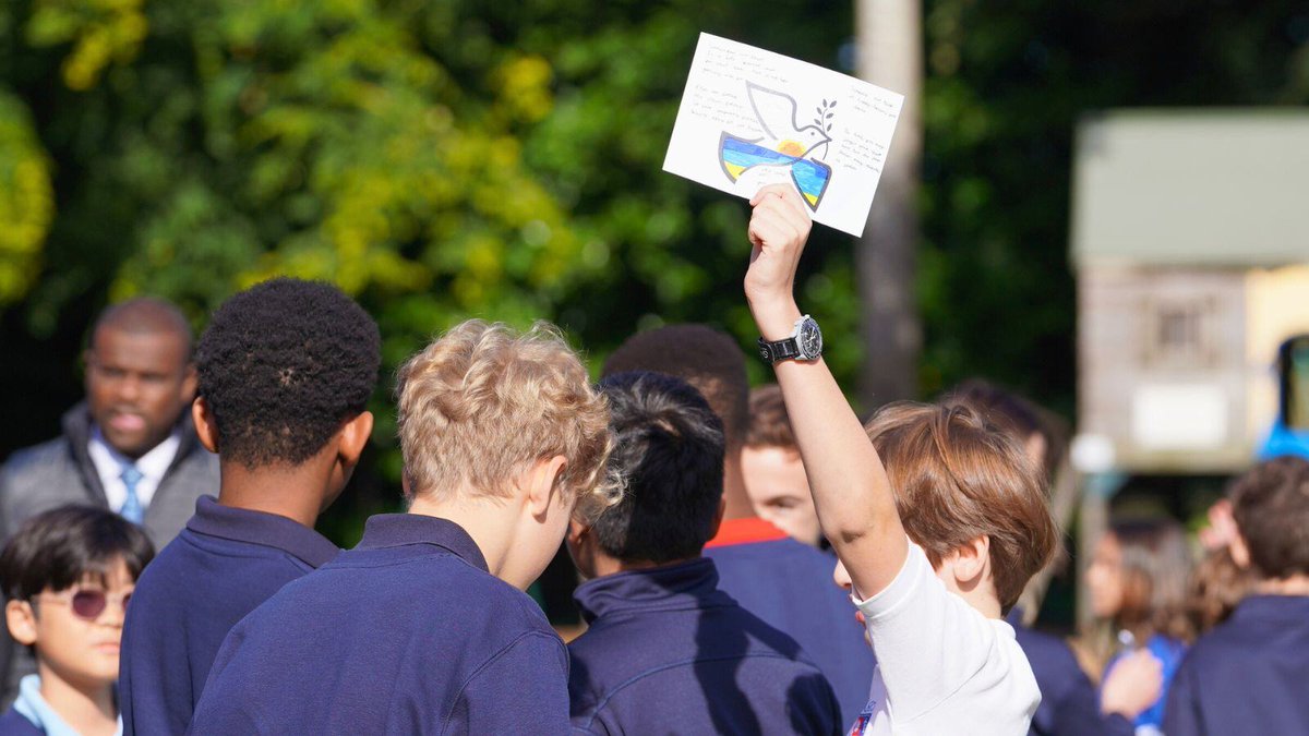 tasisengland's tweet image. 🕊️To celebrate International #PeaceDay, our students and faculty dedicated time to join millions of others worldwide to promote the message of peace.
What we took away is that, one step at a time, we can all contribute to making the world a more peaceful place to live.