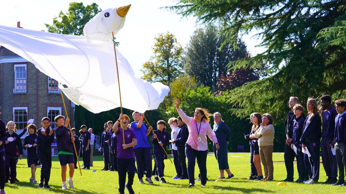 tasisengland's tweet image. 🕊️To celebrate International #PeaceDay, our students and faculty dedicated time to join millions of others worldwide to promote the message of peace.
What we took away is that, one step at a time, we can all contribute to making the world a more peaceful place to live.