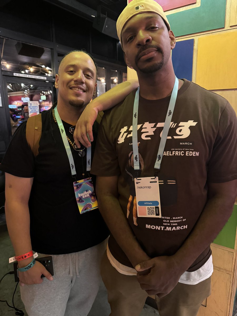 ReKonRap's tweet photo. @Tasty_Steve &amp; @IFCYipeS ; if “show you how to move in a room full of vultures” was a person. Carrying the culture for 20+ years and counting. I have nothing but gratitude for these two legends right here ✊🏾💯 https://t.co/edROPBUSvE