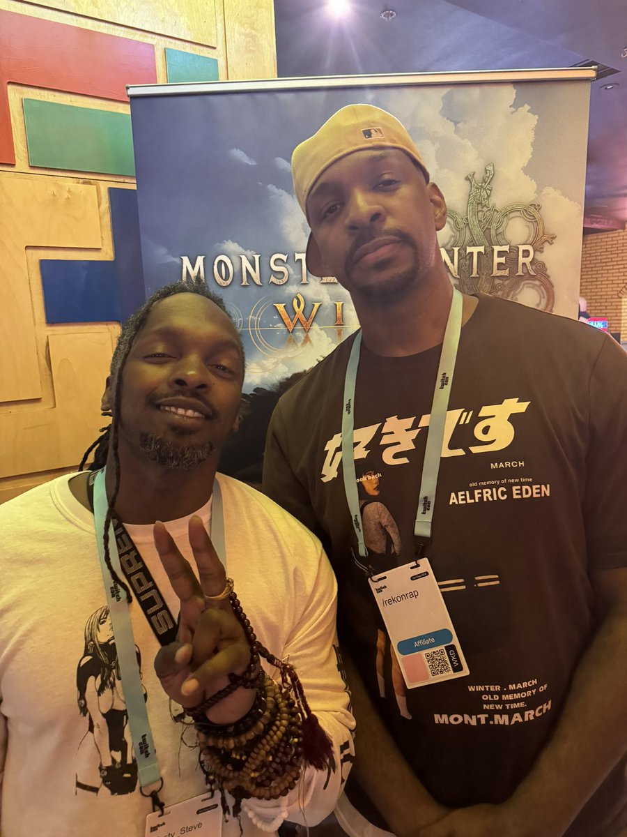 ReKonRap's tweet photo. @Tasty_Steve &amp; @IFCYipeS ; if “show you how to move in a room full of vultures” was a person. Carrying the culture for 20+ years and counting. I have nothing but gratitude for these two legends right here ✊🏾💯 https://t.co/edROPBUSvE