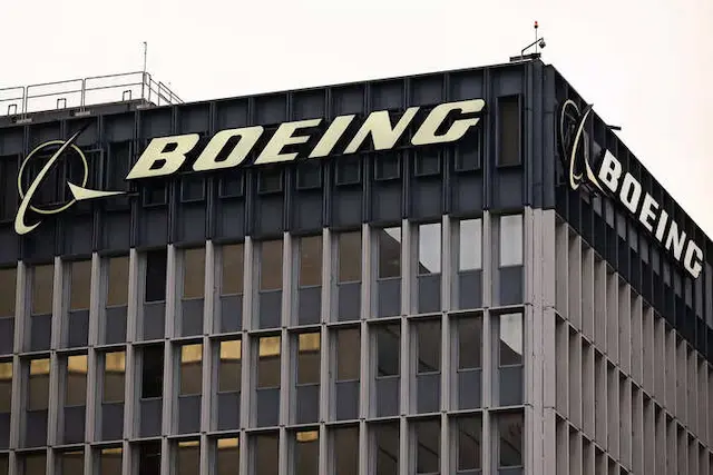 BiIndia's tweet photo. The executive in charge of the division that has 2 astronauts stuck in space is leaving #Boeing.

#TedColbert, the head of Boeing's defence, space, and security division is leaving the company after 15 years.

https://t.co/nAdDAsrUKH https://t.co/qVQLsFCiXM
