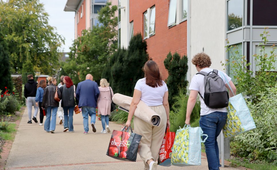 A huge welcome to students and their families joining us on campus today for Arrivals Day 🤩