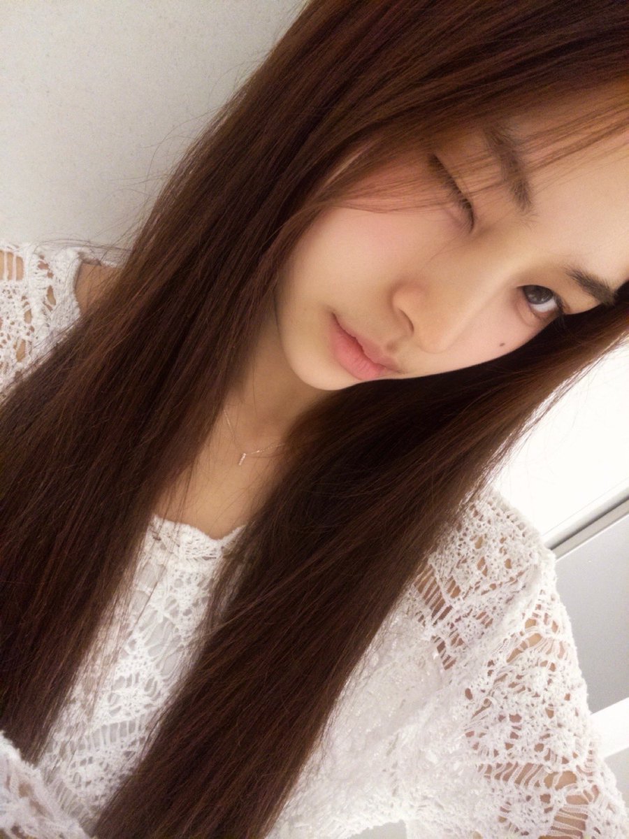 [izME📮]

윙크😉🤍

#izna #이즈나
#MAI #마이