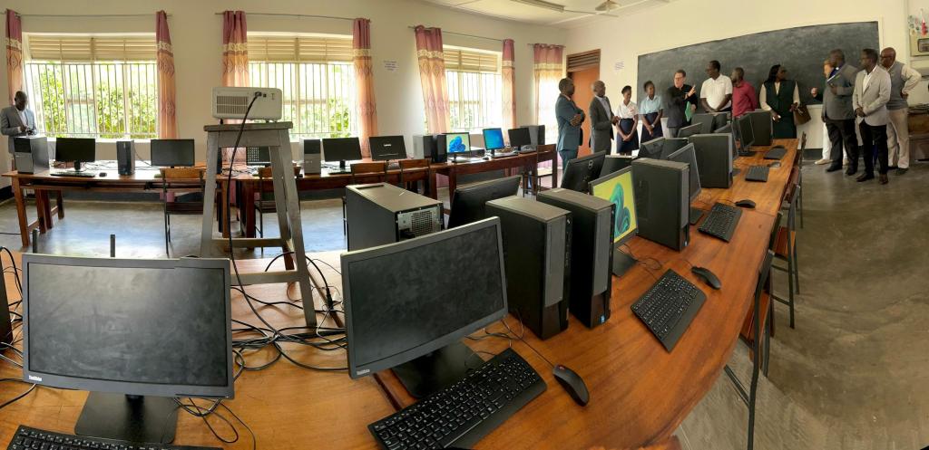 AnnetKamya's tweet photo. I&amp;M Bank donates computers to Masheruka Girls’ Secondary School to boost students’ access to technology and ease learning https://t.co/Eo55sadCli https://t.co/rMgffl8Mry