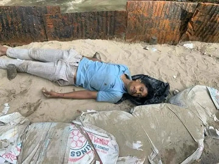 k36077's tweet image. In Chittagong, a group of students killed a person by playing music, dancing/singing in the middle of the road.
One after another killings/communal riots under the military rule of the interim militant government is leading to destruction of the country!
#BangladeshCrisis