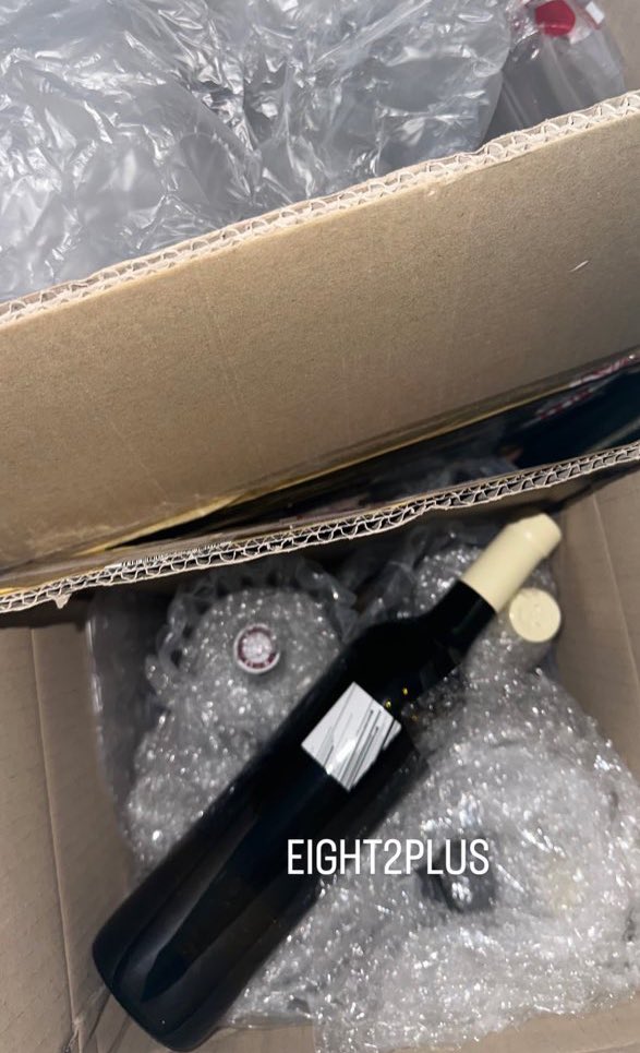 eight2plus's tweet image. ไวน์ #TSPOT ของ #TOP เข้าแล้วนะคะ ทางร้านกำลังนั่งแพคให้นะคะ 🩶🩶🩶🩶

#BIGBANG #topbigbang
#TSPOTWINE #ChoiSeungHyun #TTTOP #VINOPCO #GD #BLACKPINK