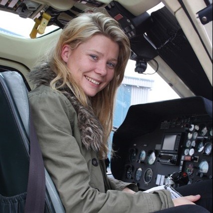 EastAngliAirAmb's tweet photo. With only 36 female commercial helicopter pilots in the UK, EAAA Pilot Captain Henrietta is keen to be a role model for girls aspiring to a career in aviation 🚁.

This #GirlsInAviationDay, we caught up with Henrietta to find out her top tips: https://t.co/Iy9lCysxJt https://t.co/2WpqGR1dHv