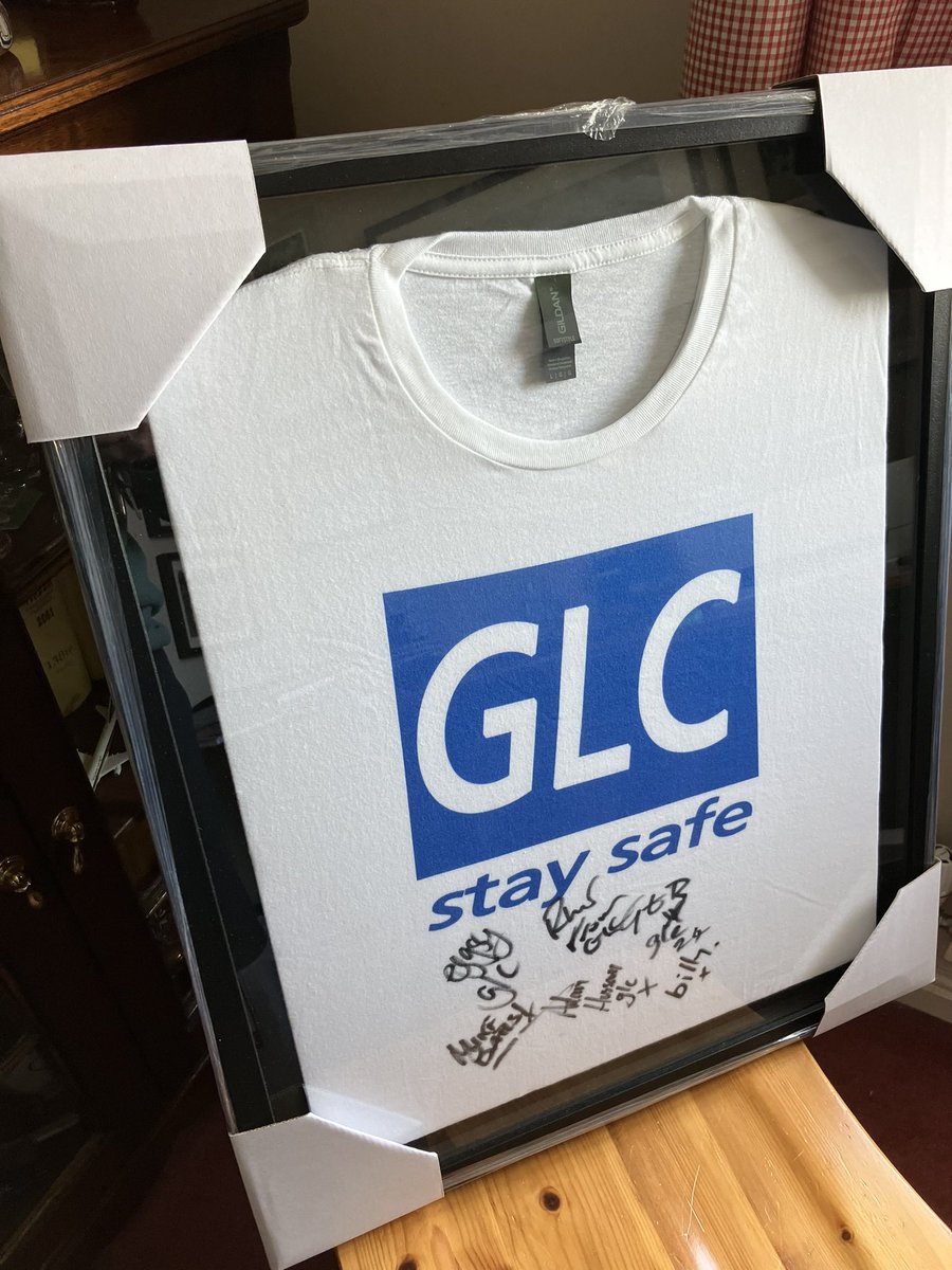 We have a winner!! 👌
The highest bid of £125 for the GLC signed T shirt was made by Adrian Myatt.
We would thank GLC for their support  and Adrian for his successful bid.
A presentation will be made this evening at the clubhouse. 😎👍