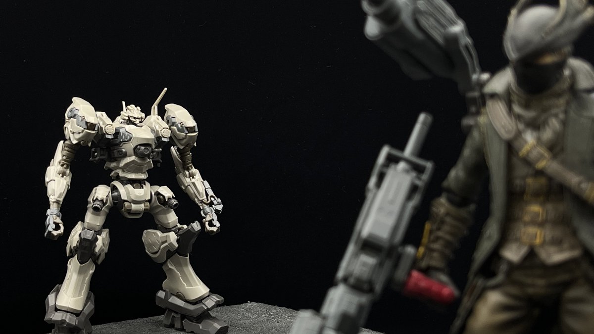 Zelgameth1's tweet image. ブラボの狩人にナイトフォールの武器付いてワロタ